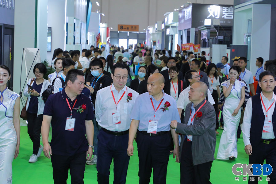 2023云南建博会 | 领导巡馆